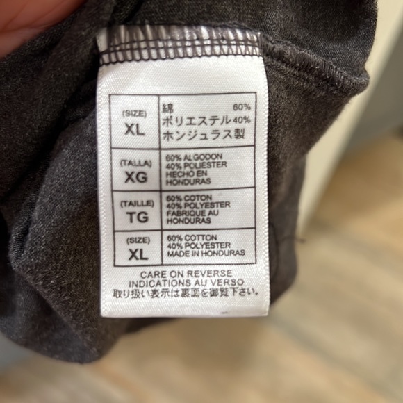 {Disneyland}Mens Sz XL Gray MickeyMouse T-shirt w/BlackTrim Sleeves & Neck - Picture 5 of 6